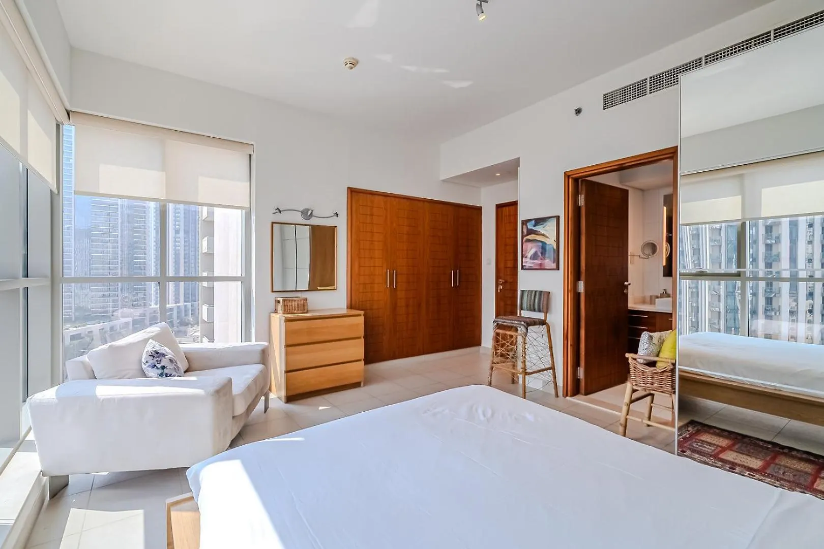Modern 1Bdr Apartment Close To Burj Khalifa Dubaj